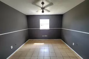 705 Inwood Dr, Baytown, TX 77521 - Photo 8