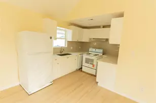 4425 7th St, Bacliff, TX 77518 - Photo 6