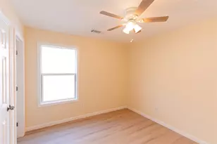 4425 7th St, Bacliff, TX 77518 - Photo 10