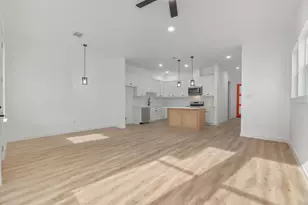117 Capetown Ln, Conroe, TX 77356 - Photo 18