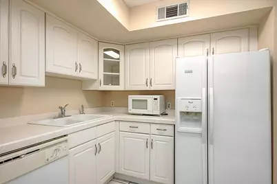 10811 Richmond Avenue #19, Houston, TX 77042 - Photo 10