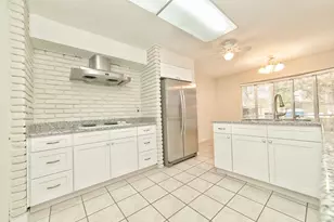 5822 W Bellfort St, Houston, TX 77035 - Photo 12