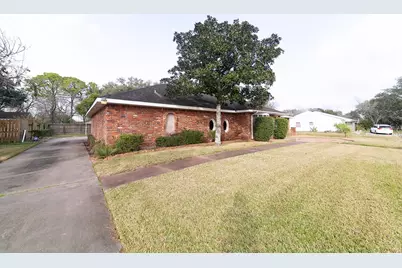 5822 W Bellfort Street, Houston, TX 77035 - Photo 2