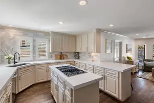 39 Watertree Ct, The Woodlands, TX 77380 - Photo 4