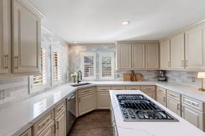 39 Watertree Court, The Woodlands, TX 77380 - Photo 16