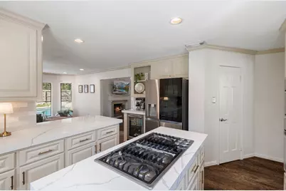 39 Watertree Court, The Woodlands, TX 77380 - Photo 18