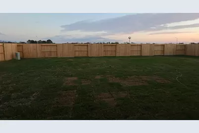 12110 Upper Meadows Avenue, Mont Belvieu, TX 77535 - Photo 14