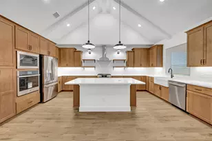 12110 Upper Meadows Ave, Mont Belvieu, TX 77535 - Photo 10