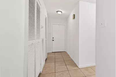 1 Laurel Oak Place E, The Woodlands, TX 77380 - Photo 6