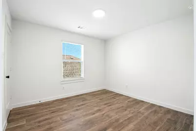 1805 N Peach Creek Drive, Dayton, TX 77535 - Photo 14