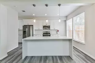 2604 Mid Ln, Houston, TX 77027 - Photo 10
