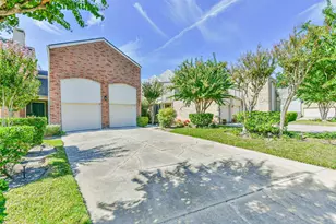 2604 Mid Ln, Houston, TX 77027 - Photo 2