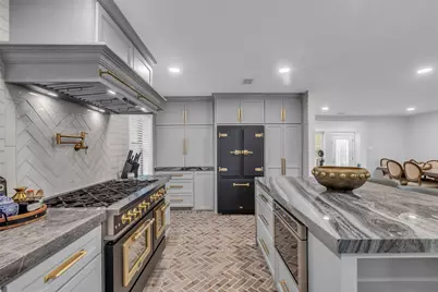 801 N 3rd Street Street, Bellaire, TX 77401 - Photo 16