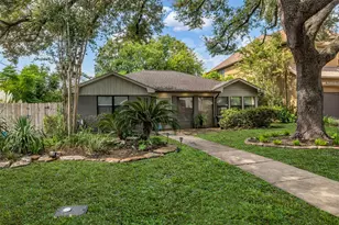 801 N 3rd Street St, Bellaire, TX 77401 - Photo 2
