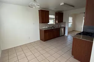 4330 Sprangletop Ave, Baytown, TX 77521 - Photo 8