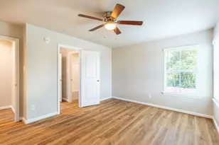 215 Pk Pl Cir, Waller, TX 77484 - Photo 4