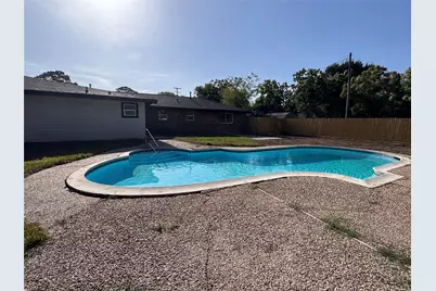 909 S Downing Road, Angleton, TX 77515 - Photo 8