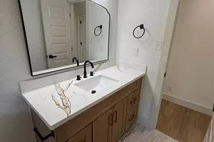909 S Downing Rd, Angleton, TX 77515 - Photo 28