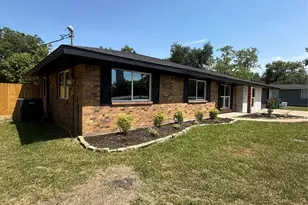 909 S Downing Rd, Angleton, TX 77515 - Photo 4