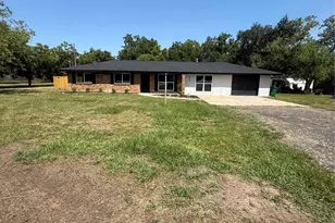 909 S Downing Rd, Angleton, TX 77515 - Photo 2