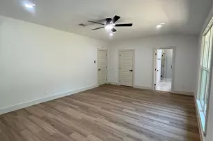 909 S Downing Rd, Angleton, TX 77515 - Photo 18