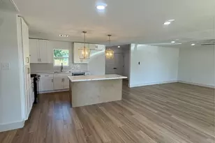 909 S Downing Rd, Angleton, TX 77515 - Photo 12