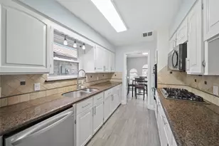 9703 Philmont Dr, Houston, TX 77080 - Photo 10
