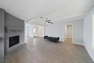 9703 Philmont Dr, Houston, TX 77080 - Photo 6