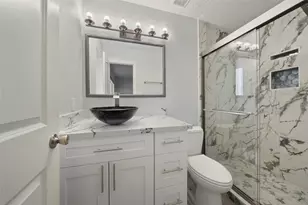 9703 Philmont Dr, Houston, TX 77080 - Photo 18