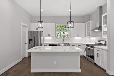 904 Martin Street #D, Houston, TX 77018 - Photo 4