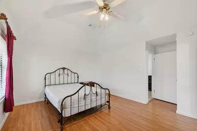 9927 Glenkirk Drive, Houston, TX 77089 - Photo 10