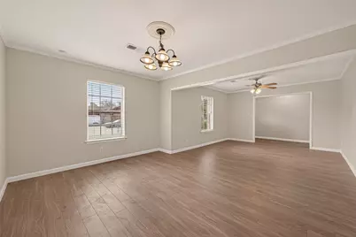 9502 Skyline Drive, Houston, TX 77063 - Photo 10