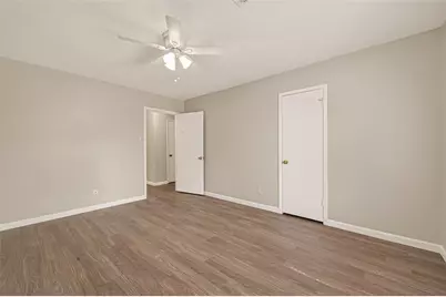 9502 Skyline Drive, Houston, TX 77063 - Photo 26
