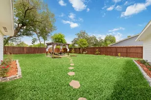 13102 Apple Glen Ln, Houston, TX 77072 - Photo 6