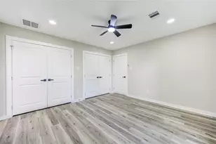 10413 Muscatine St, Houston, TX 77029 - Photo 20
