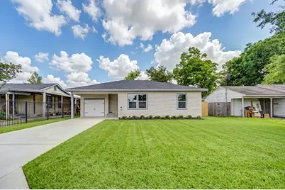 10413 Muscatine Street, Houston, TX 77029 - Photo 2