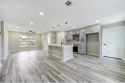 10413 Muscatine Street, Houston, TX 77029 - Photo 8