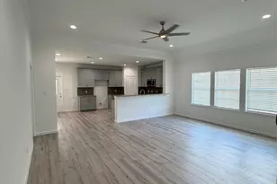 304 Carlos Leal Dr, Dayton, TX 77535 - Photo 4