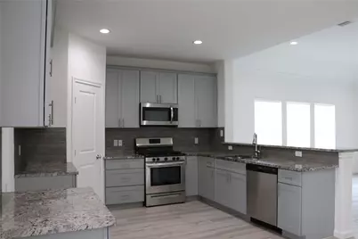 304 Carlos Leal Drive, Dayton, TX 77535 - Photo 6