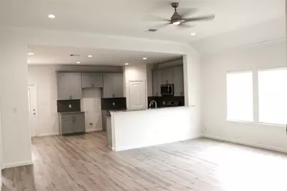 304 Carlos Leal Drive, Dayton, TX 77535 - Photo 2