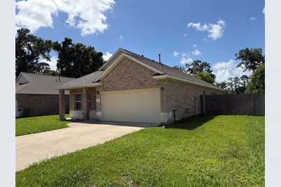 304 Carlos Leal Drive, Dayton, TX 77535 - Photo 2