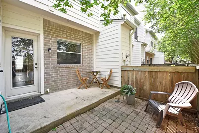 2930 Grants Lake Boulevard #2704, Sugar Land, TX 77479 - Photo 2