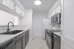 2277 S Kirkwood Rd, Houston, TX 77077 - Photo 4