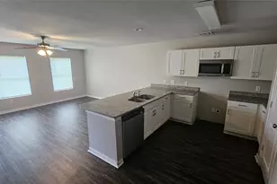 14190 Green Wing Cir, Willis, TX 77318 - Photo 2