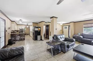 2704 Memphis Ave, Nederland, TX 77627 - Photo 8