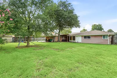 120 Caldwell Street, Baytown, TX 77520 - Photo 26
