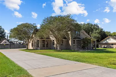 12315 Fisher Drive, Mont Belvieu, TX 77523 - Photo 4
