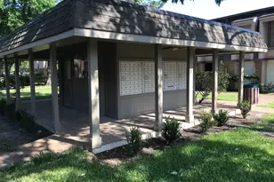 12633 Memorial Dr, Houston, TX 77024 - Photo 18