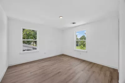 8210 Sterlingshire Street #A/B, Houston, TX 77078 - Photo 22