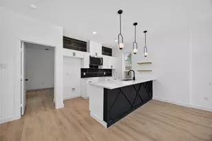 8210 Sterlingshire St, Houston, TX 77078 - Photo 10